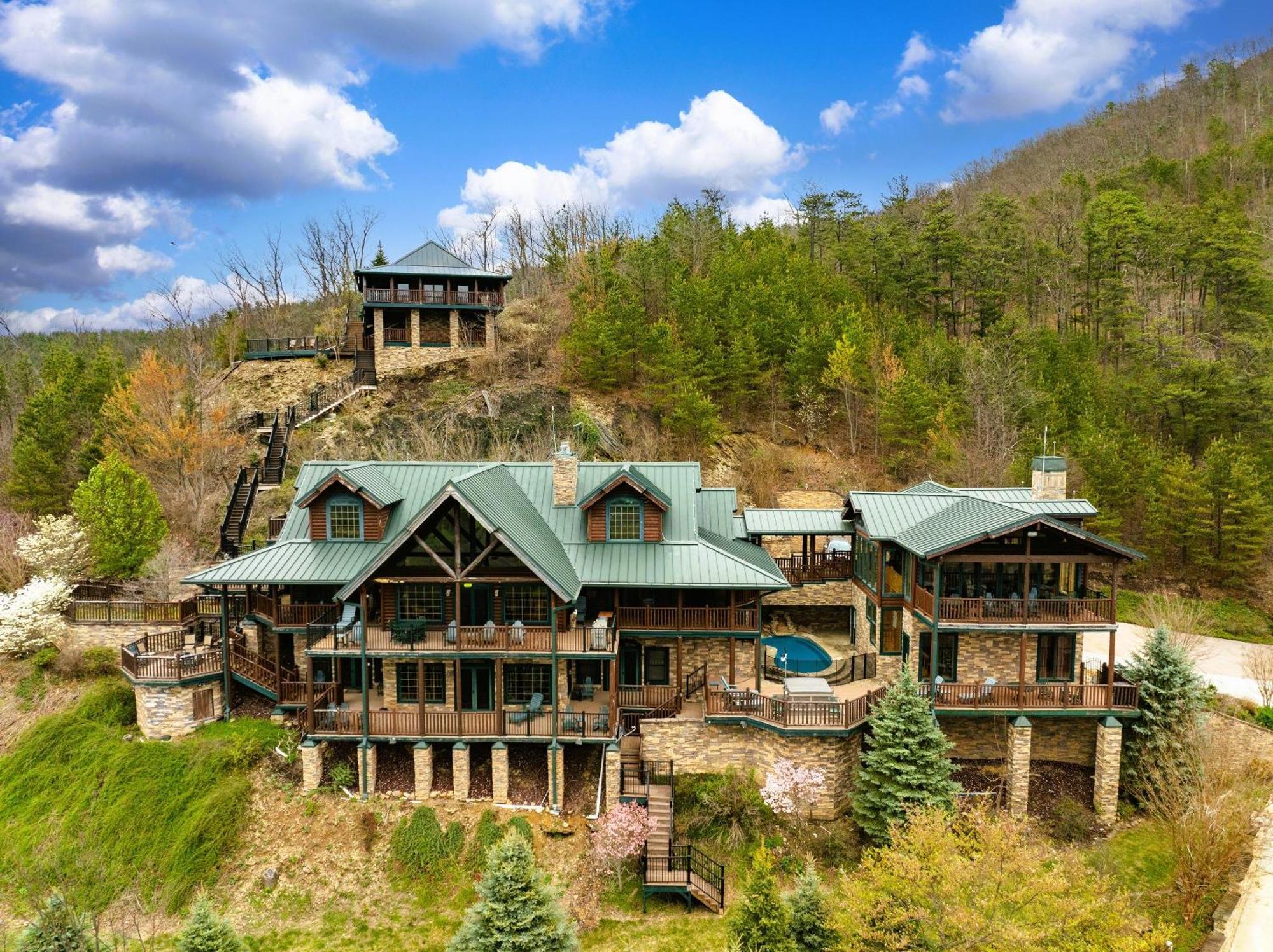 Villa Scenic Views Estate Pigeon Forge