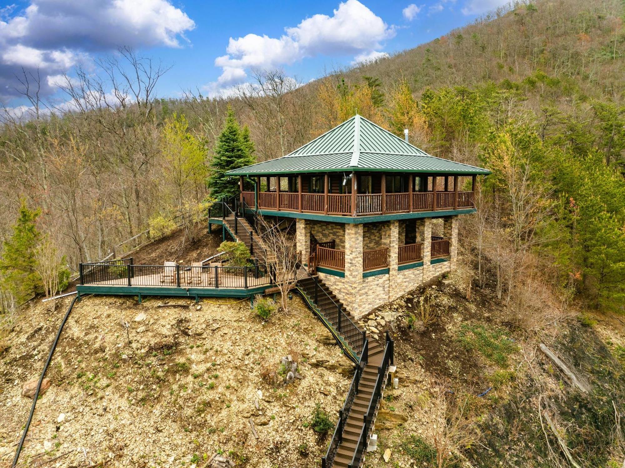 Scenic Views Estate