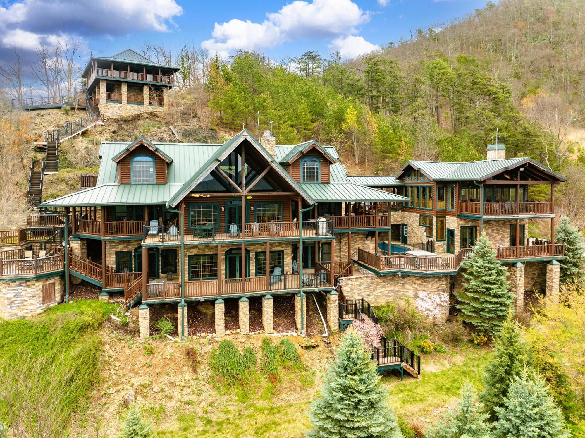 Villa Scenic Views Estate Pigeon Forge