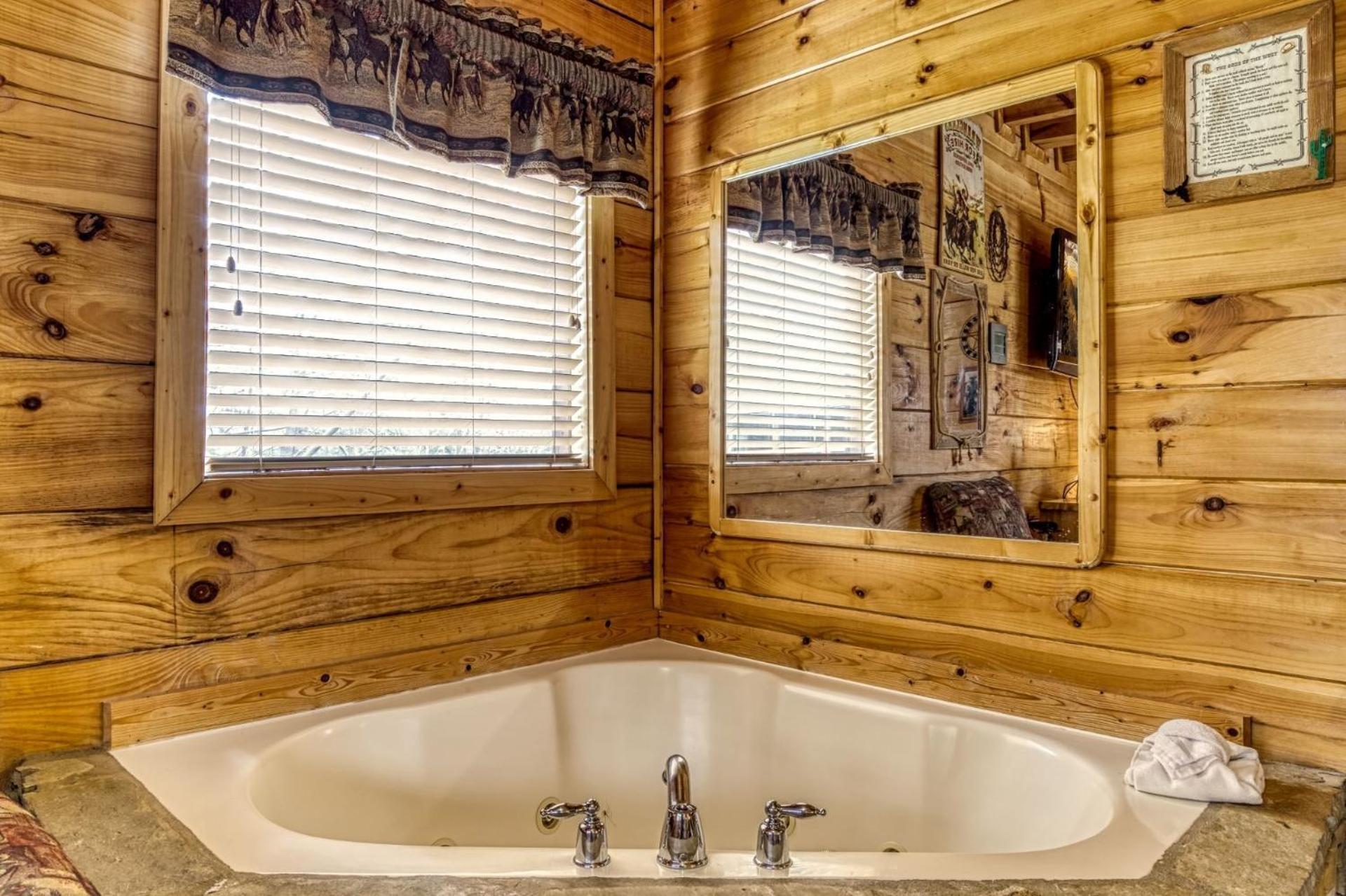 Ern854 - Wagon Wheel - Great Location! Close To The Action! Pigeon Forge