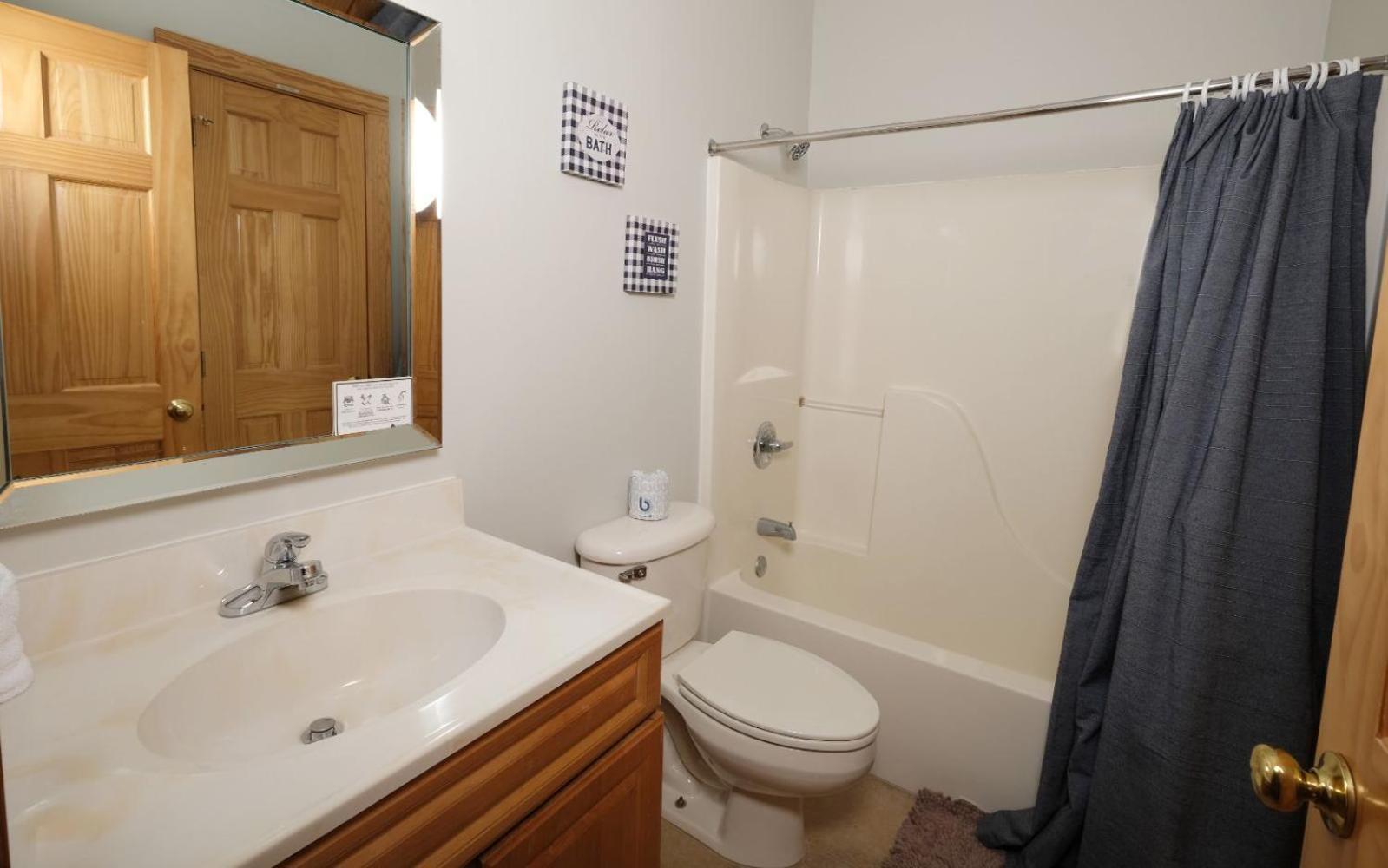 Apartment Pops Place *