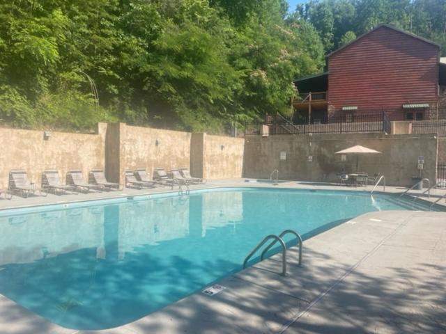 Mountain Splash, Private Pool, Theater Room, 1089 Free Tickets Each Paid Day, Dollywood And Holiday home
