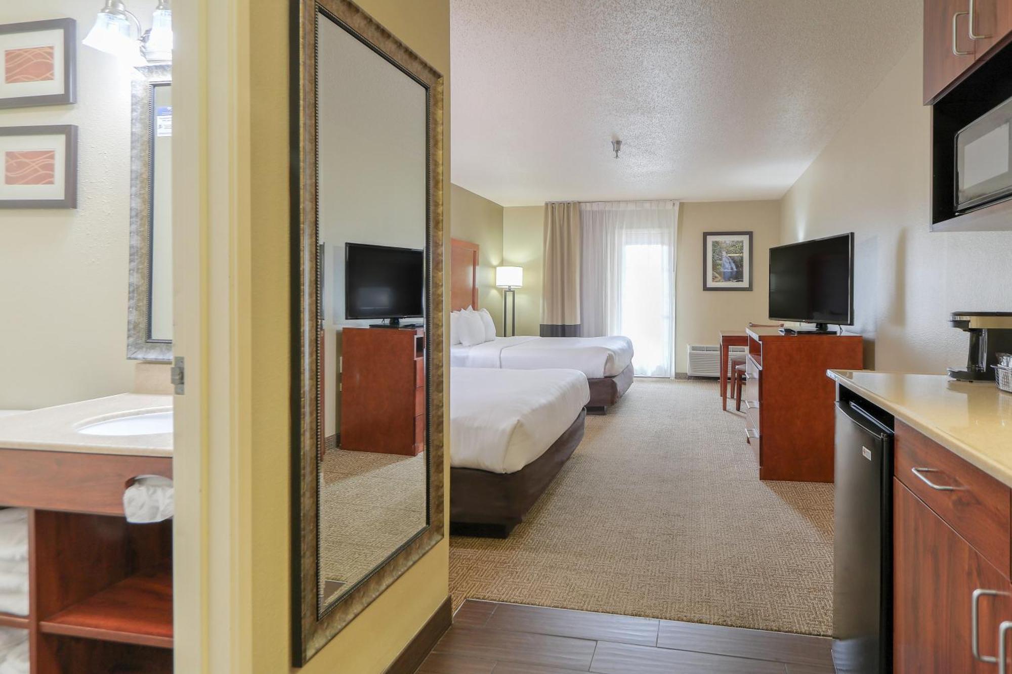 Comfort & At Dollywood Lane Hotel 2*