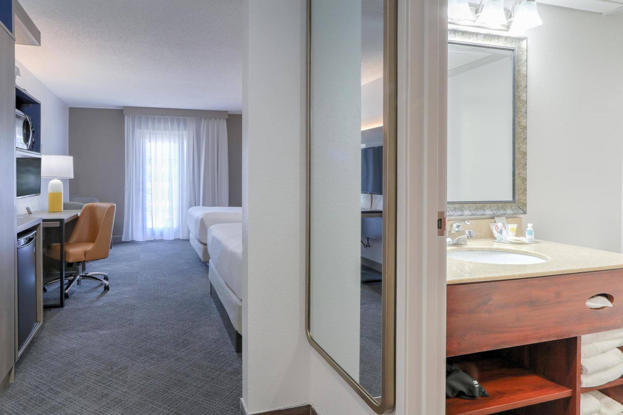 Comfort & At Dollywood Lane