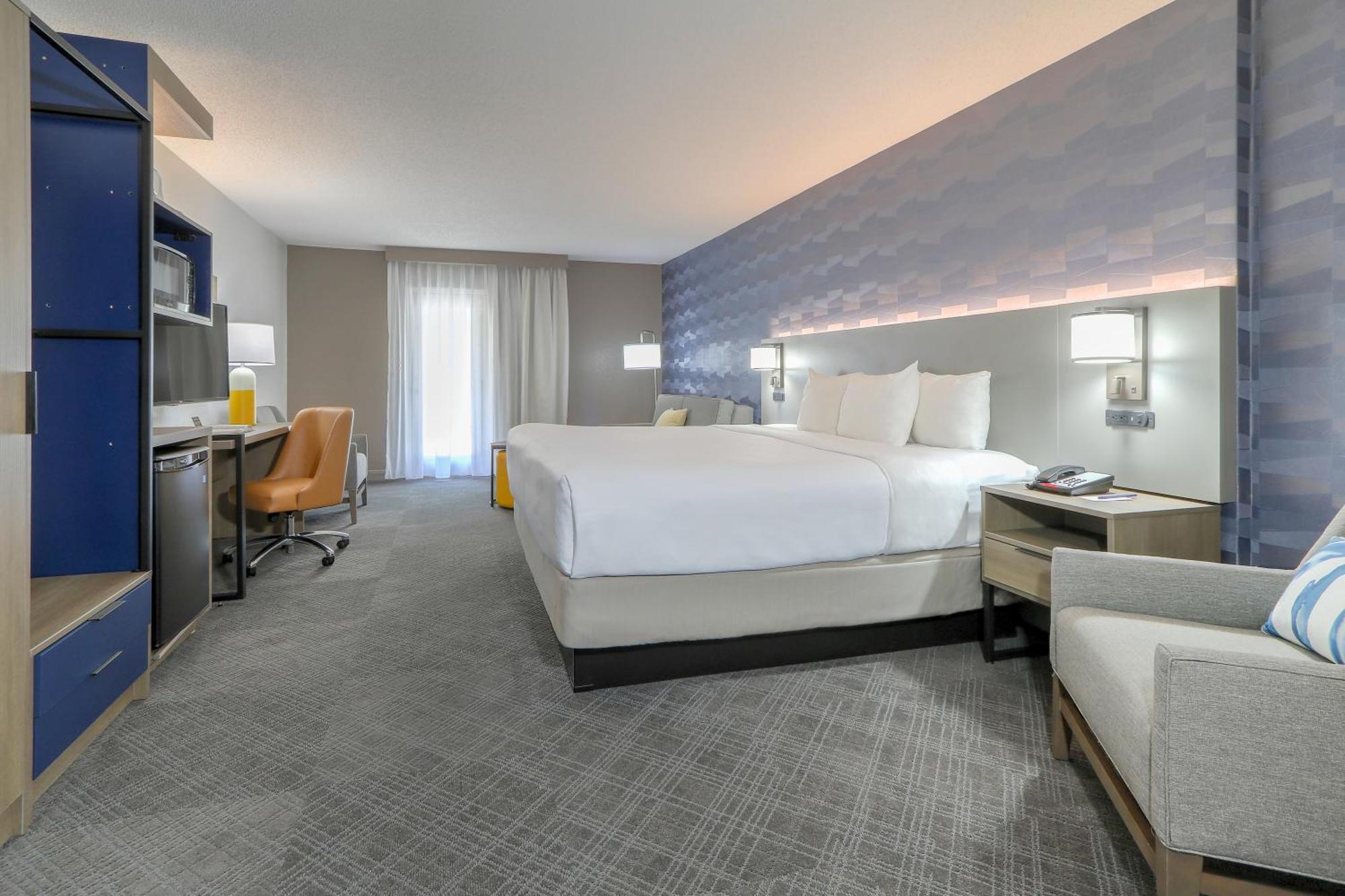 Comfort & At Dollywood Lane Hotel Pigeon Forge