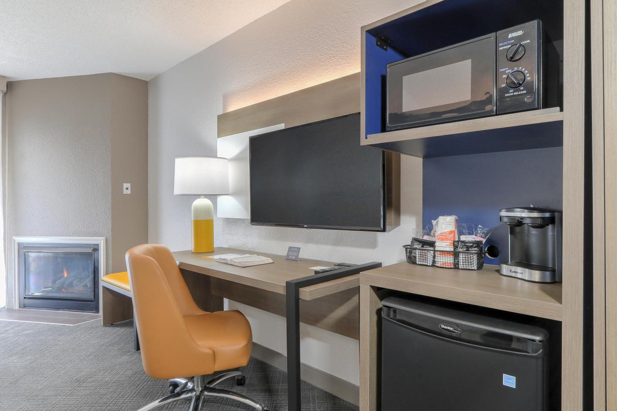 Comfort & At Dollywood Lane Hotel Pigeon Forge