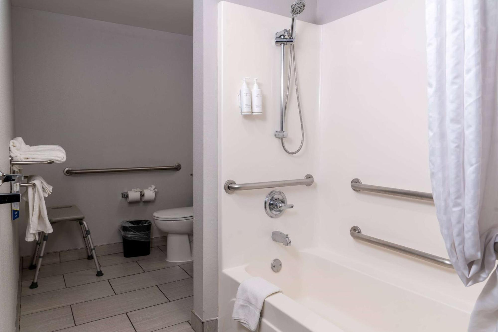 Microtel & By Wyndham Hotel Pigeon Forge
