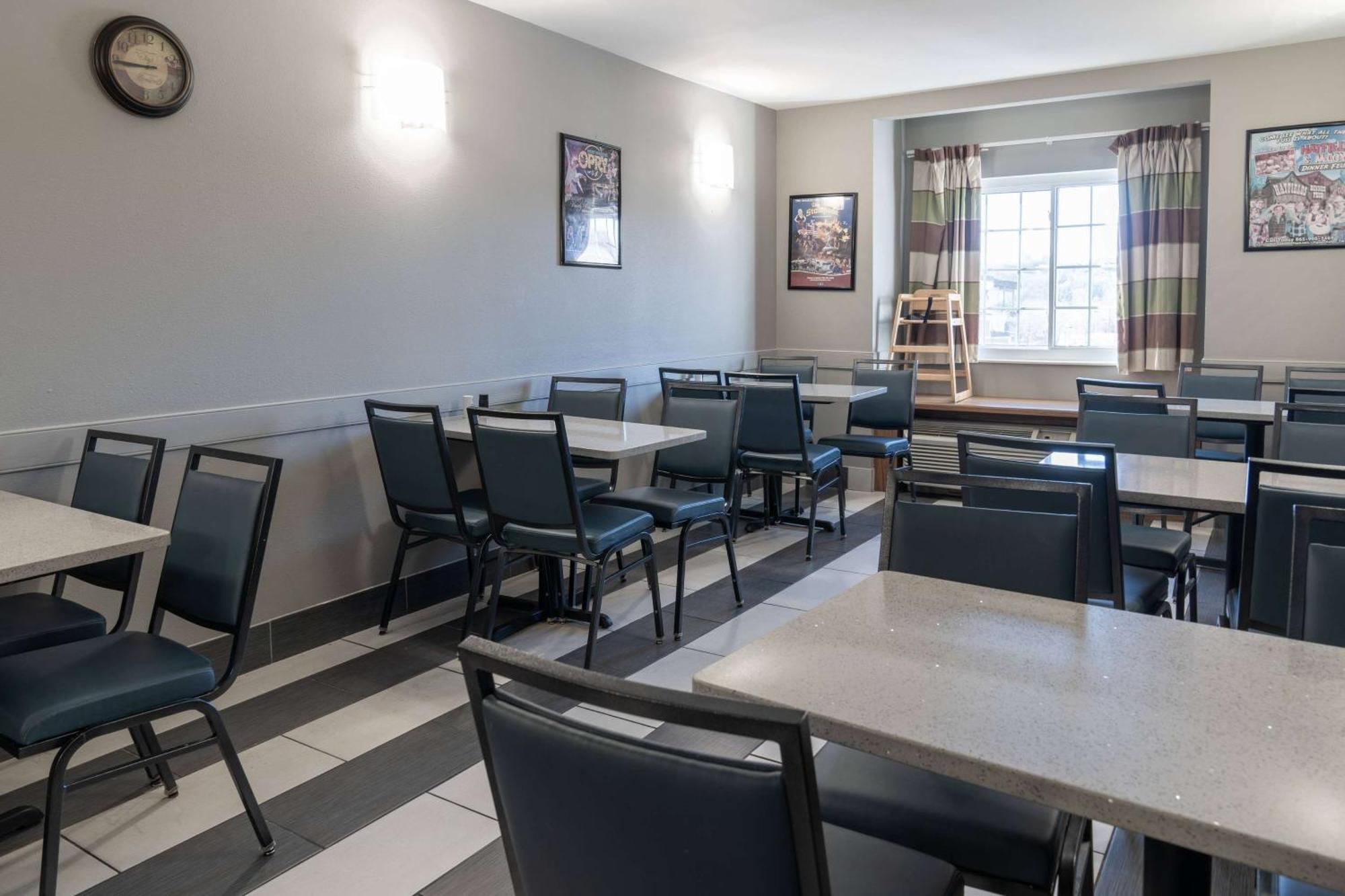 Microtel & By Wyndham 3*