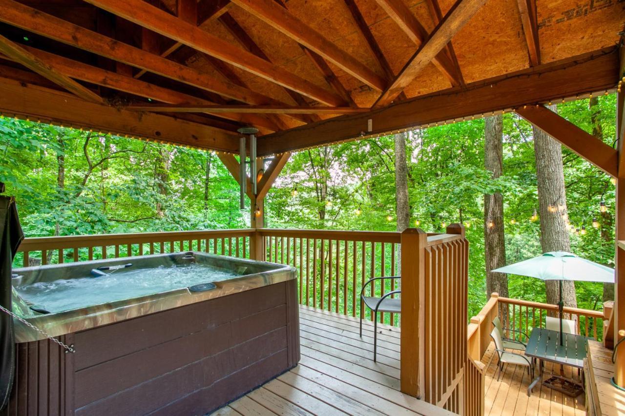 Ravens Hollow Private Pool Hot Tub Games *