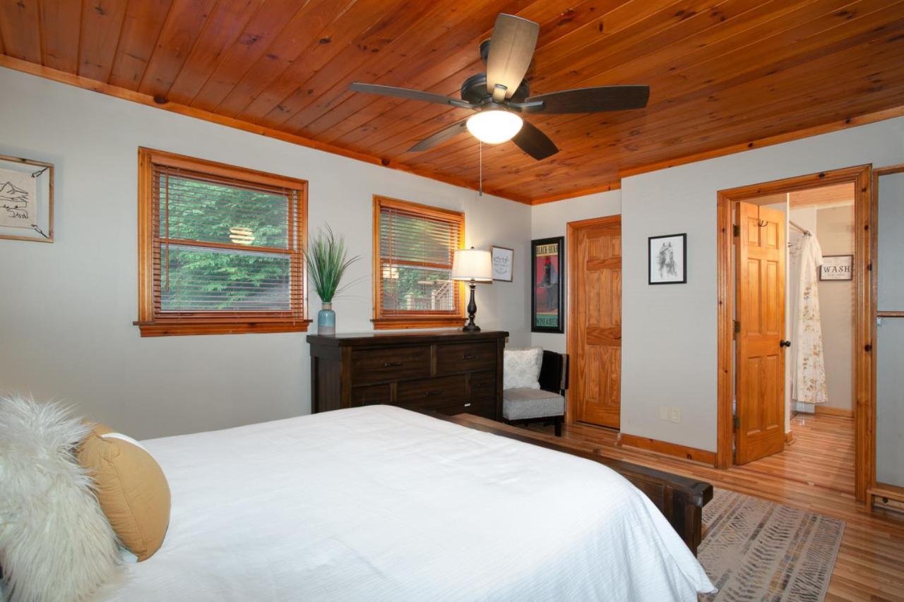 Holiday home Ravens Hollow Private Pool Hot Tub Games Pigeon Forge