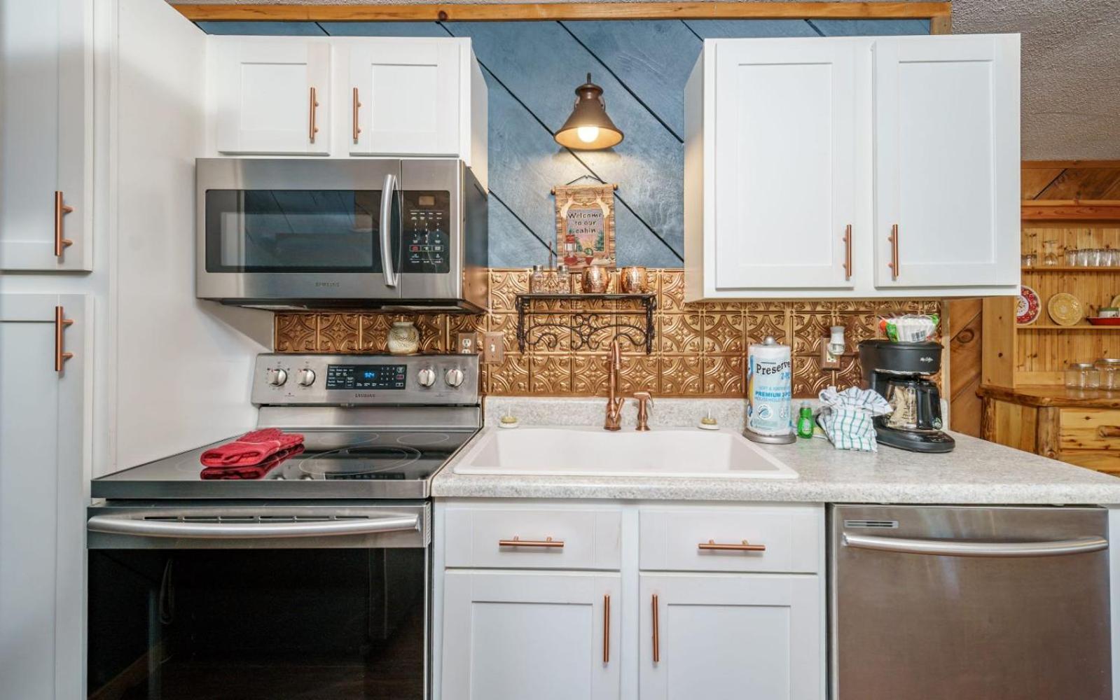 Holiday home Wooded Bliss Hot Tub Single Level With No Steps Rocking Chairs And Wooded Views *