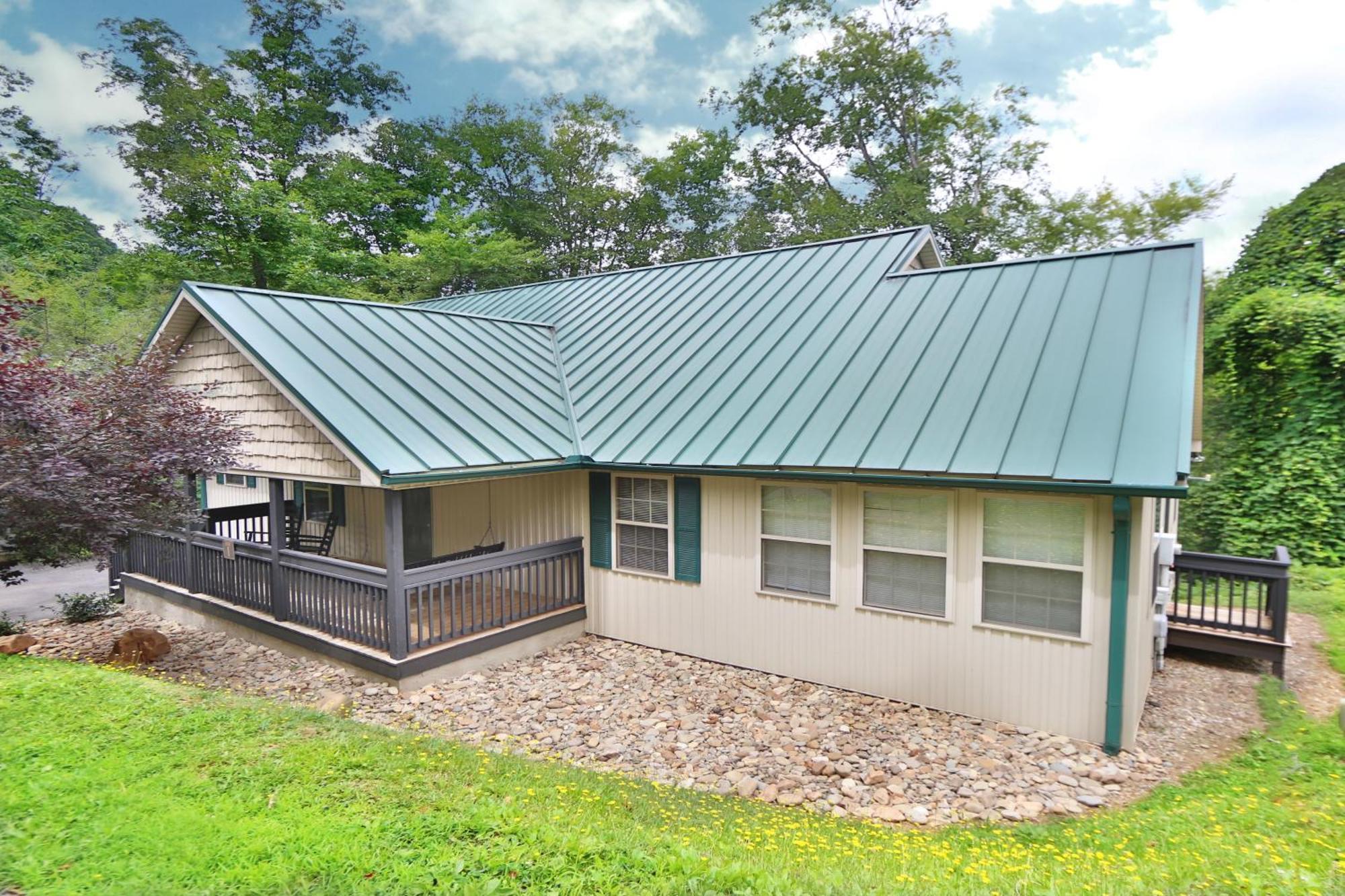 Holly Grove By Eden Crest * Pigeon Forge