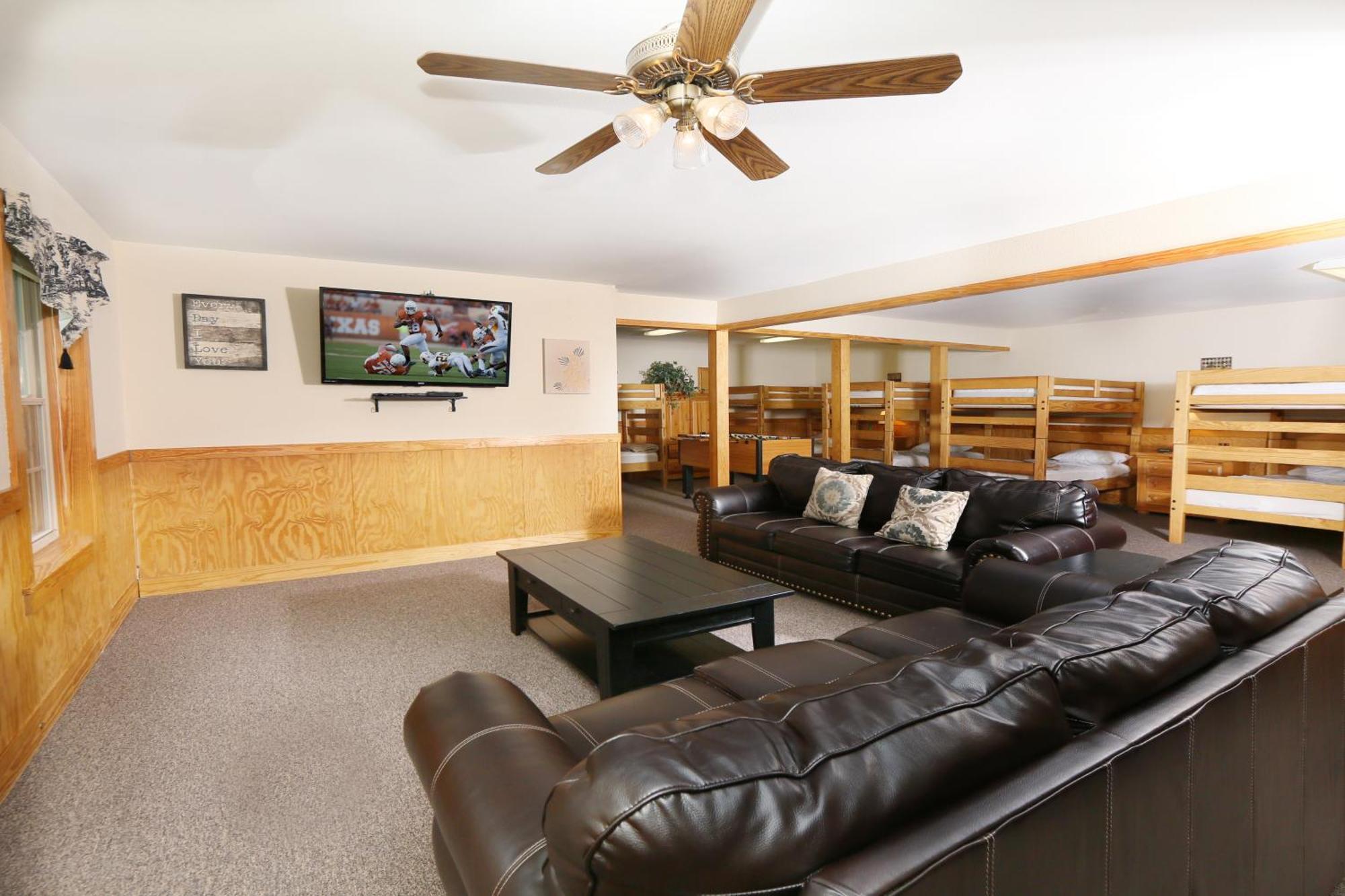 Holly Grove By Eden Crest Chalet *