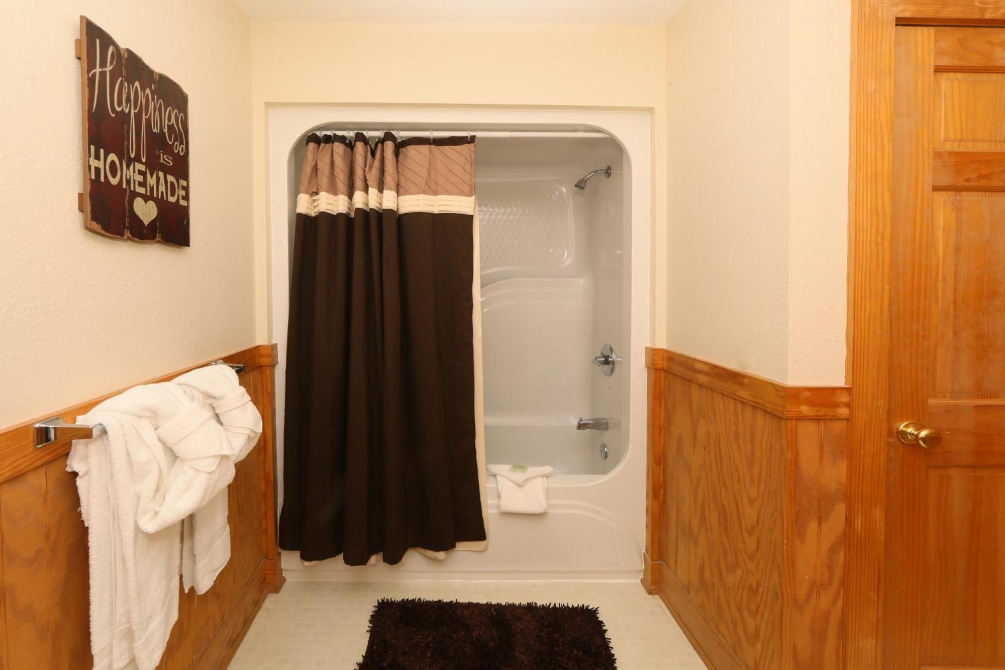 Chalet Holly Grove By Eden Crest Pigeon Forge
