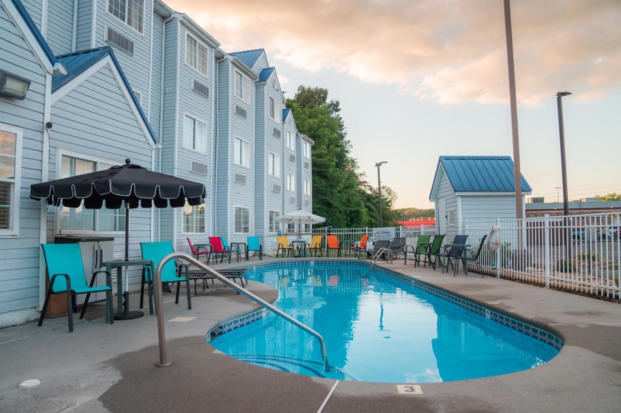 Guest 2* Pigeon Forge