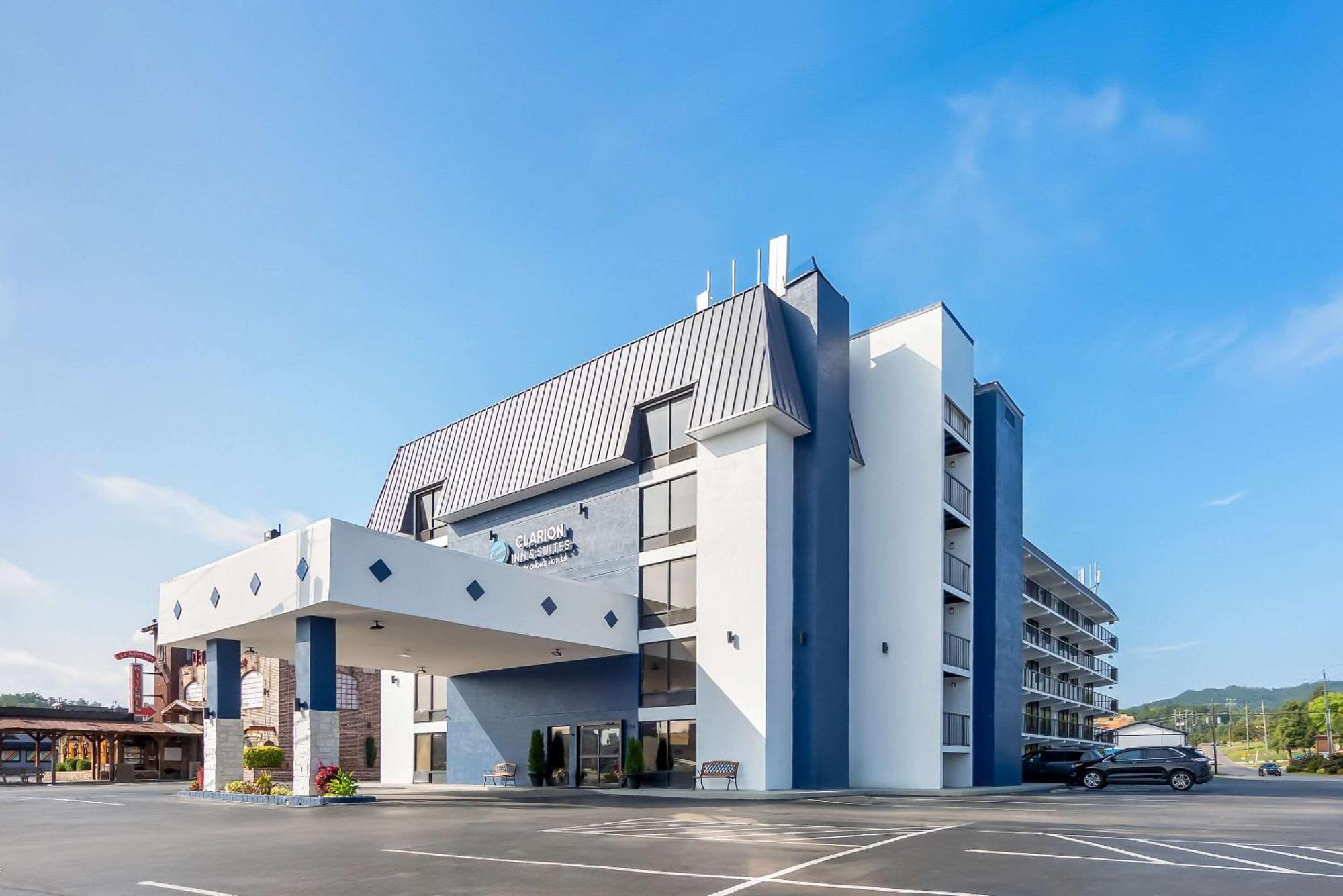 Clarion & Near The Leconte Center Hotel