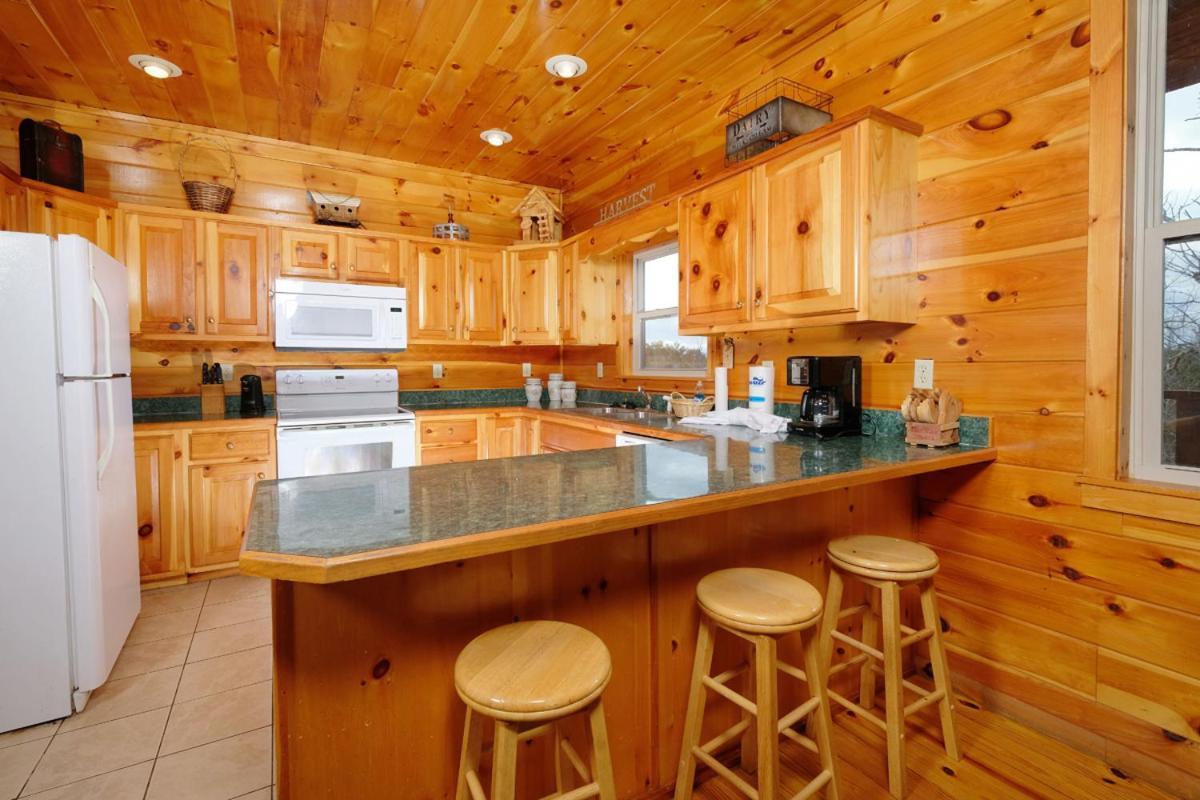 Spacious 5br Sleeps 18 Gameroom Theater Views Free Attraction Tickets *