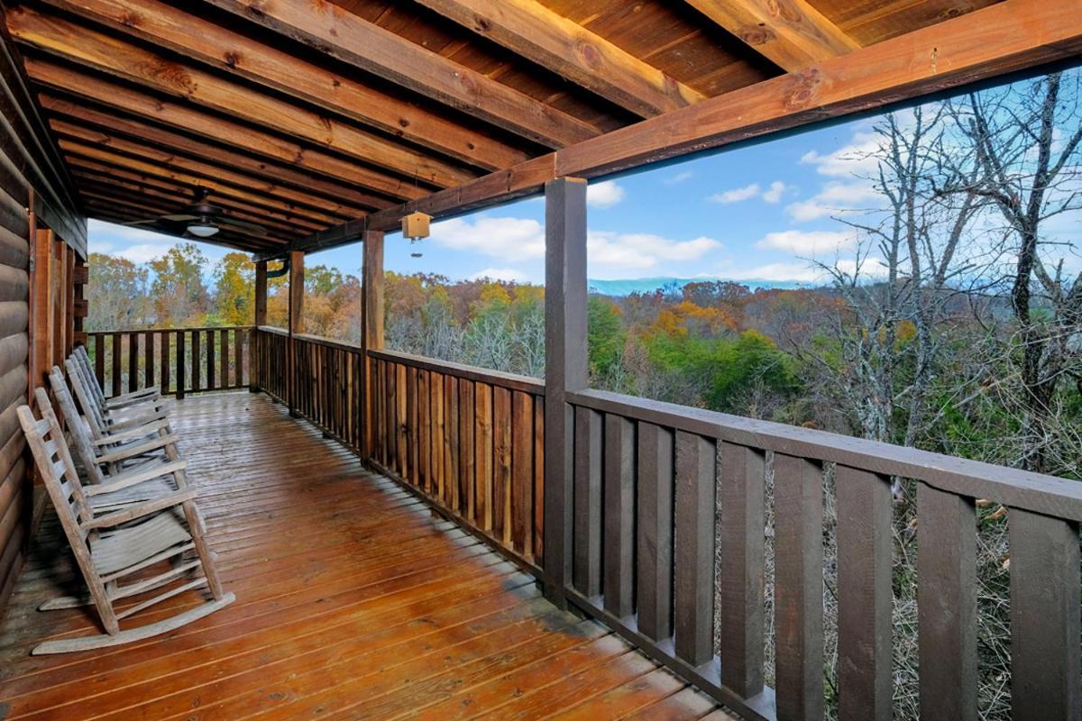 Holiday home Spacious 5br Sleeps 18 Gameroom Theater Views Free Attraction Tickets Pigeon Forge