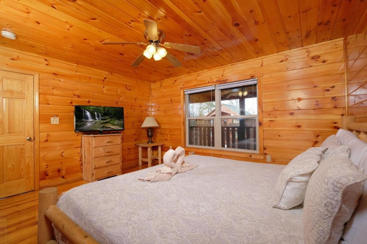 Spacious 5br Sleeps 18 Gameroom Theater Views Free Attraction Tickets Holiday home *