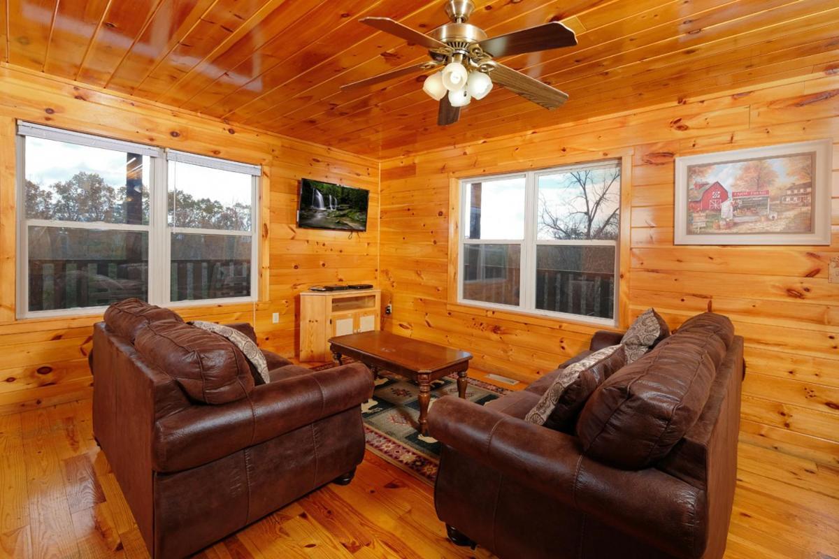 Spacious 5br Sleeps 18 Gameroom Theater Views Free Attraction Tickets * Pigeon Forge