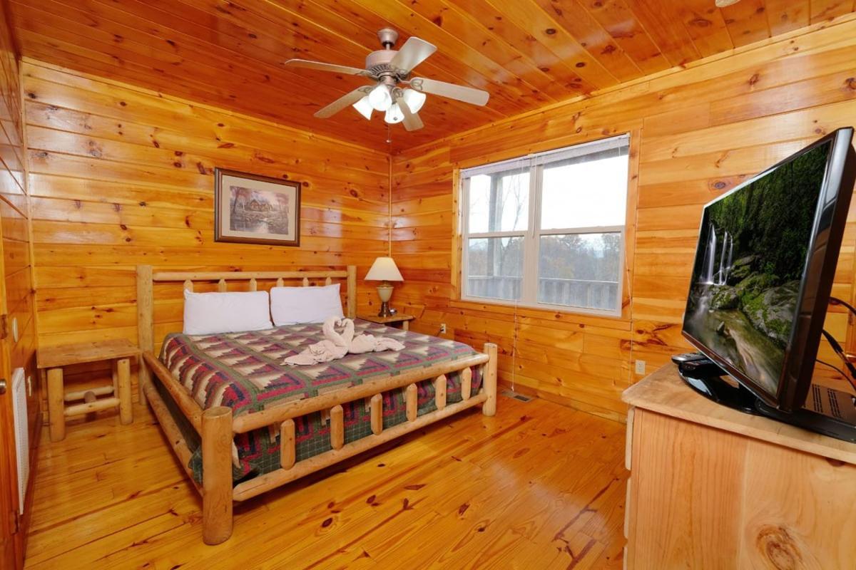 Spacious 5br Sleeps 18 Gameroom Theater Views Free Attraction Tickets * Pigeon Forge