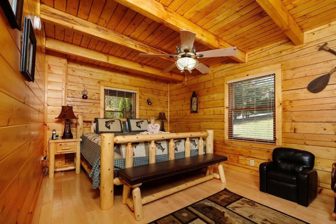 Very Cozy 2br Hot Tub Pool Table Free Attraction Tickets Pigeon Forge
