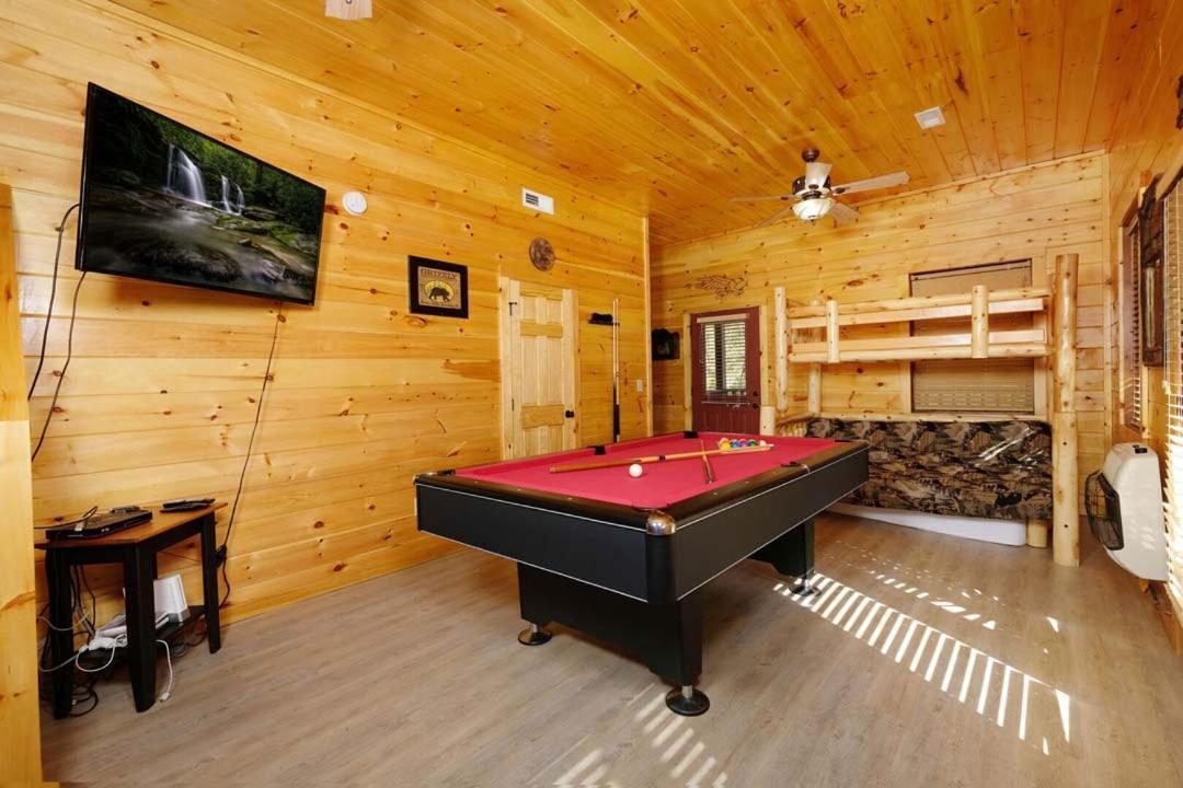 Very Cozy 2br Hot Tub Pool Table Free Attraction Tickets *