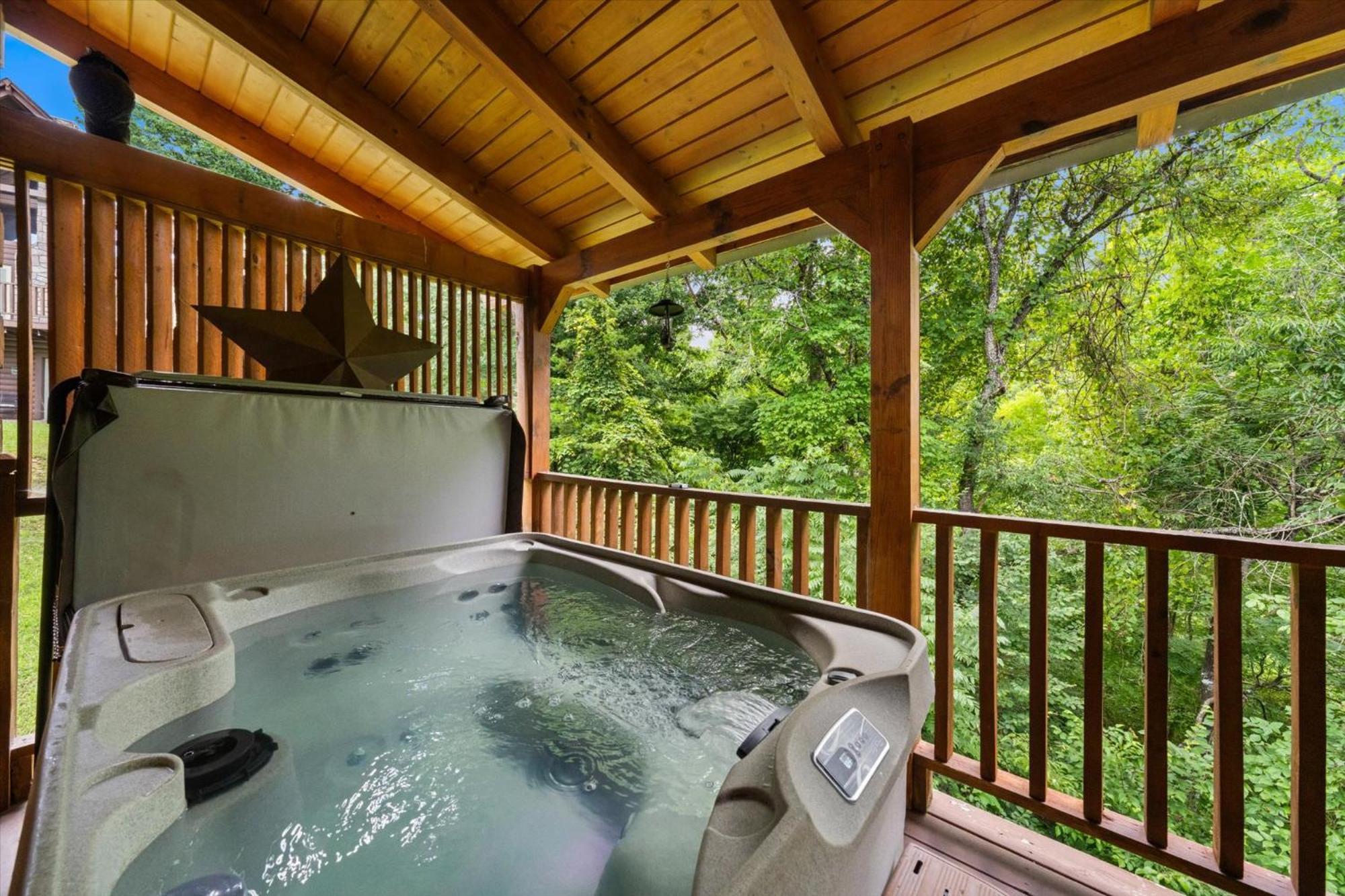 Very Cozy 2br Hot Tub Pool Table Free Attraction Tickets