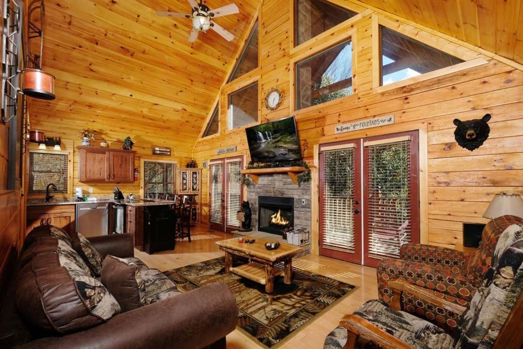 Very Cozy 2br Hot Tub Pool Table Free Attraction Tickets Holiday home *