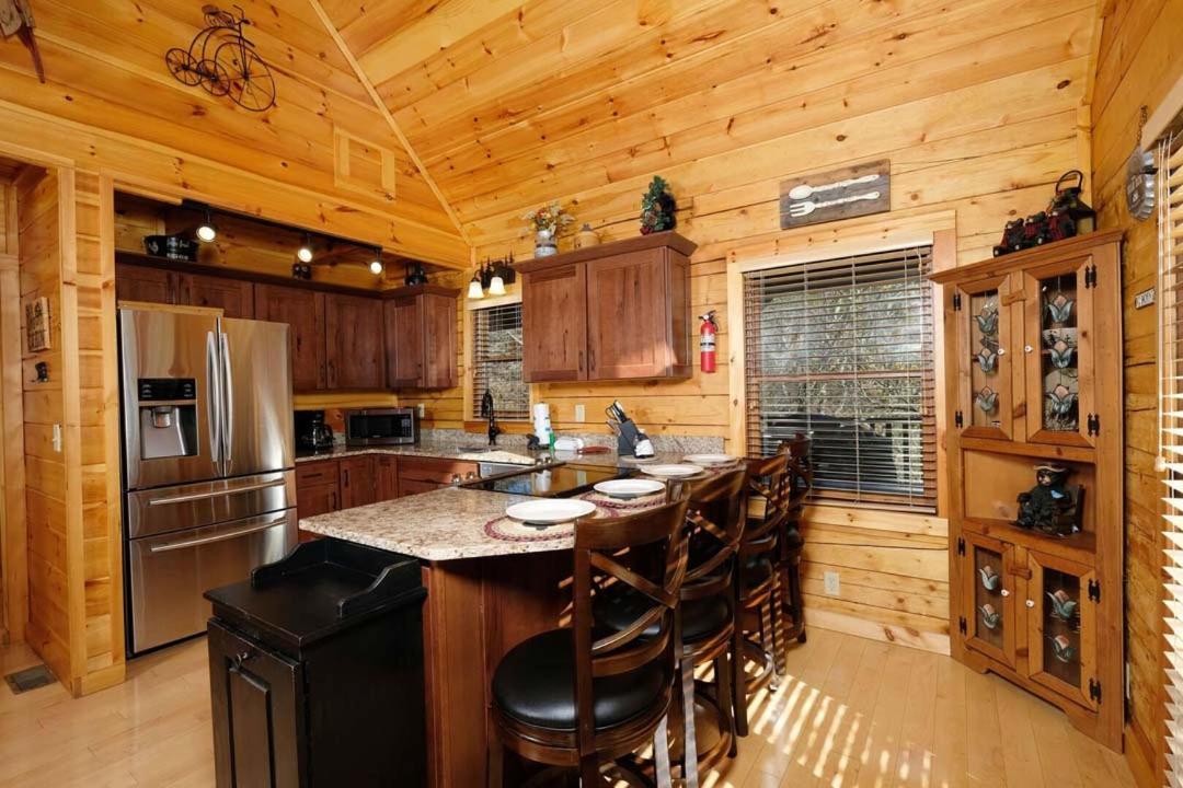 Holiday home Very Cozy 2br Hot Tub Pool Table Free Attraction Tickets Pigeon Forge