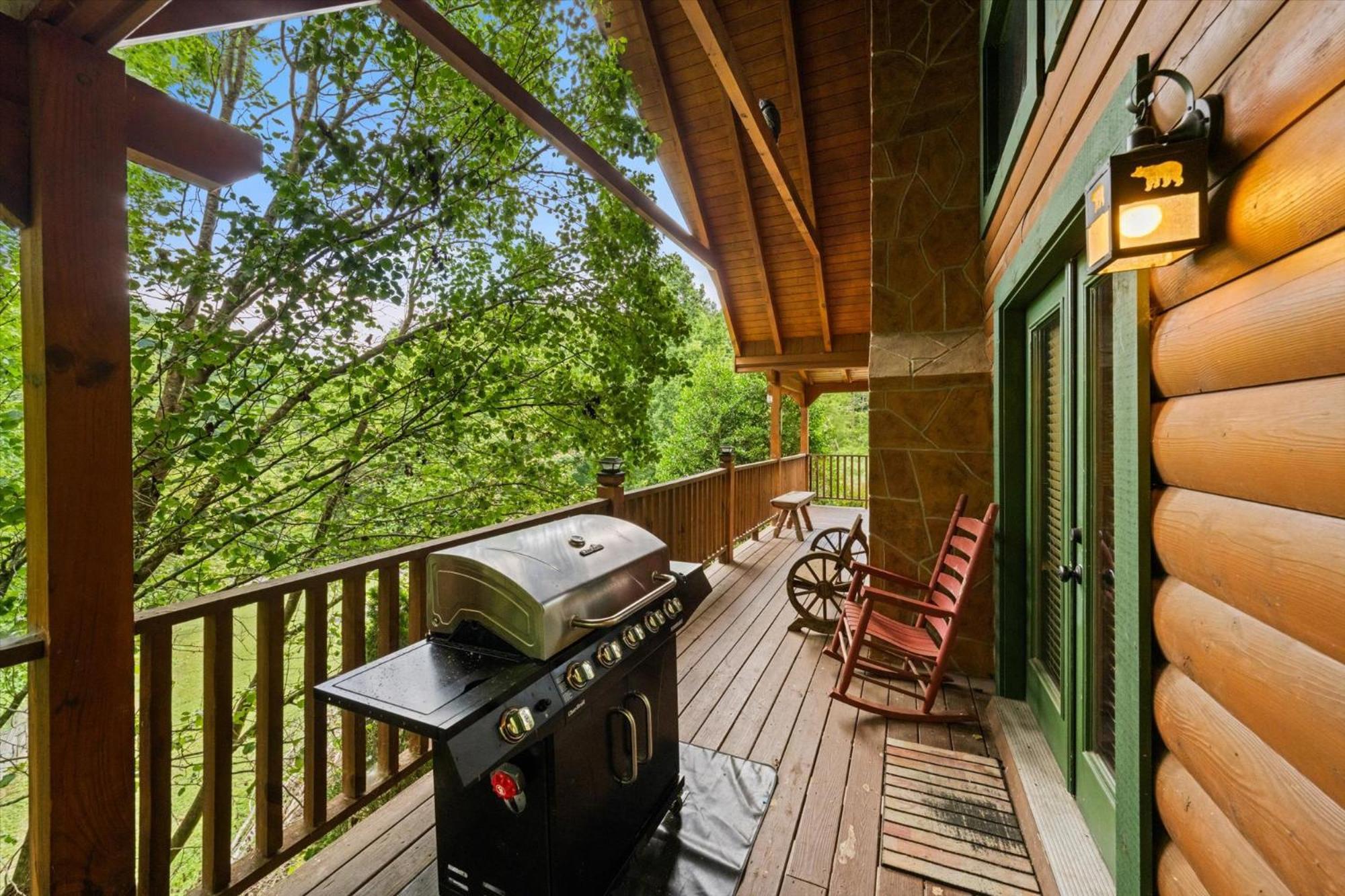 Very Cozy 2br Hot Tub Pool Table Free Attraction Tickets Pigeon Forge