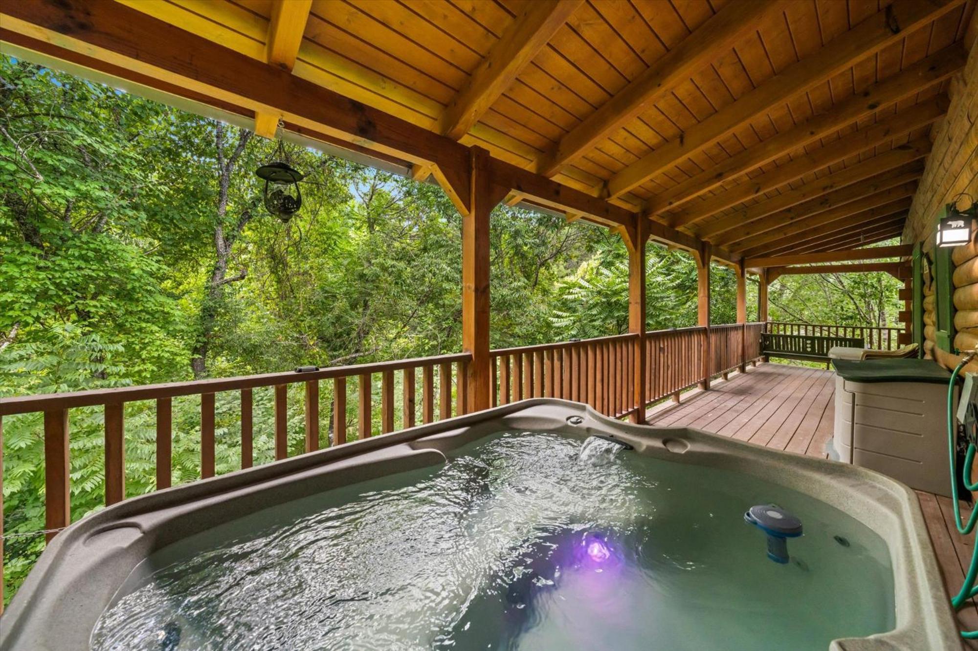 Very Cozy 2br Hot Tub Pool Table Free Attraction Tickets Pigeon Forge
