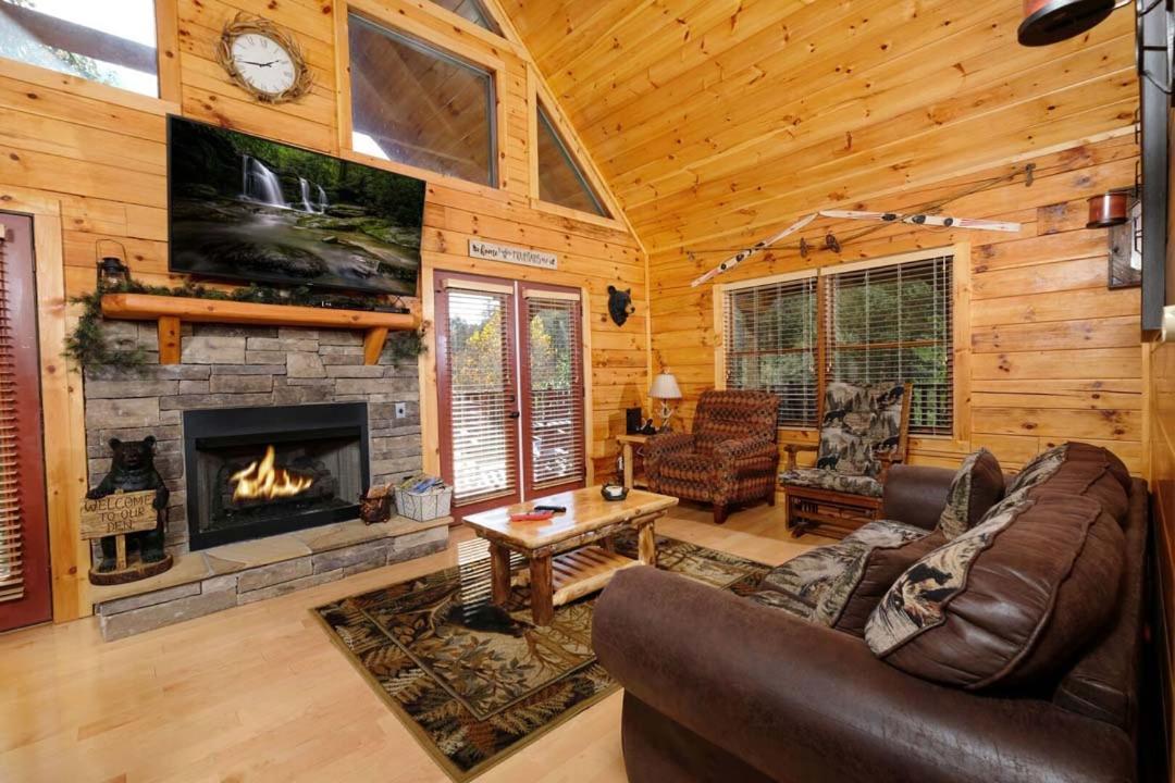 Very Cozy 2br Hot Tub Pool Table Free Attraction Tickets Pigeon Forge