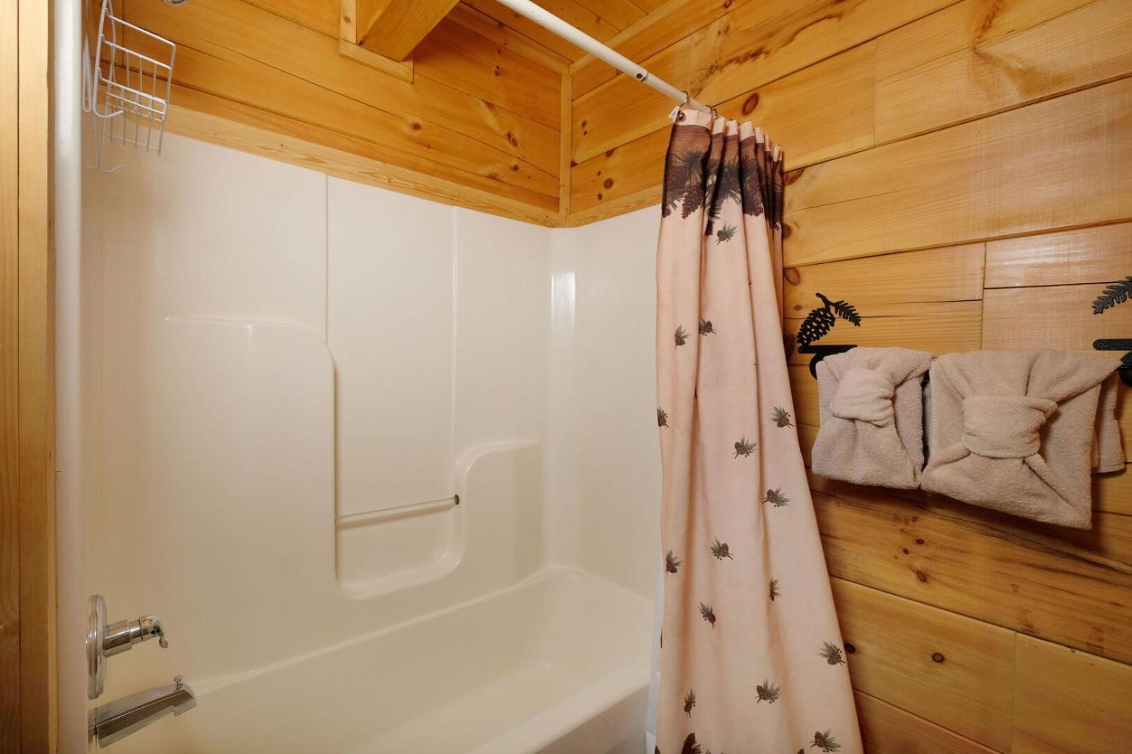 Romantic 1br Unbelievable Views! Hot Tub Holiday home *