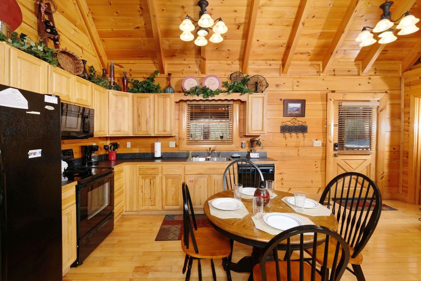 Romantic 1br Unbelievable Views! Hot Tub Holiday home *