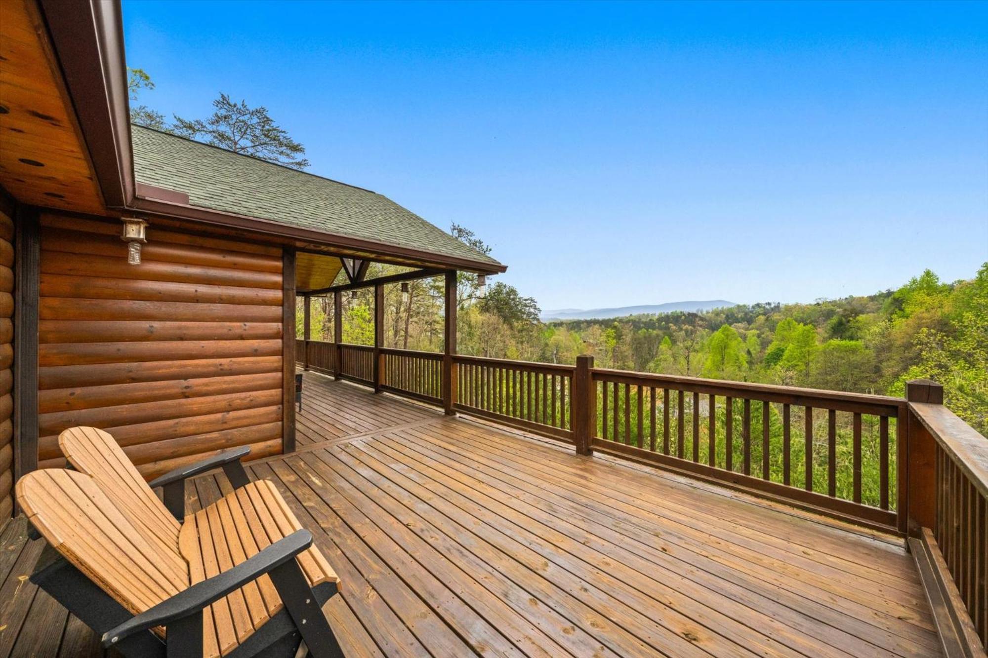 Modern 3br Views Hot Tub Fire Pit Gameroom Free Attraction Tickets * Pigeon Forge
