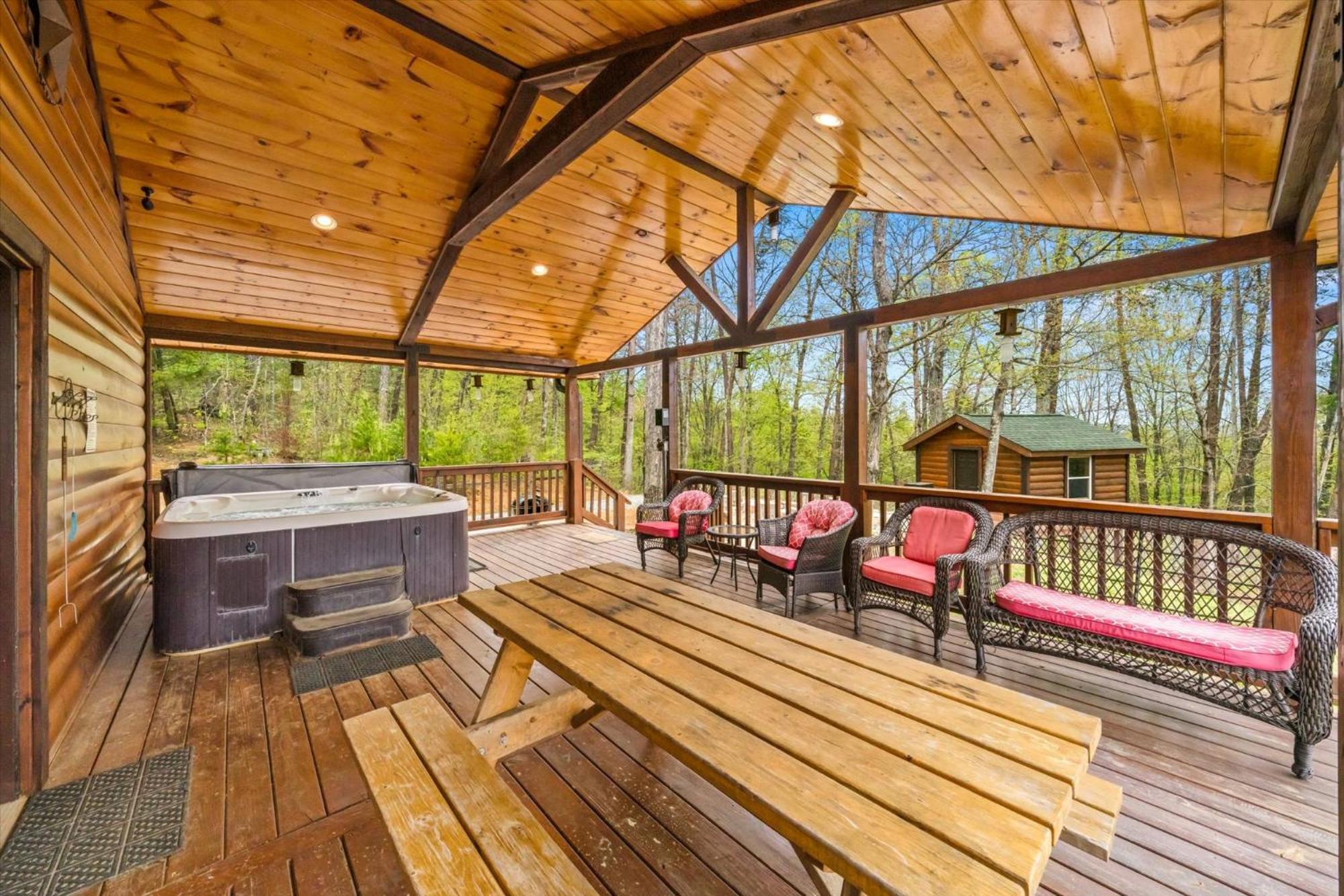 Modern 3br Views Hot Tub Fire Pit Gameroom Free Attraction Tickets *