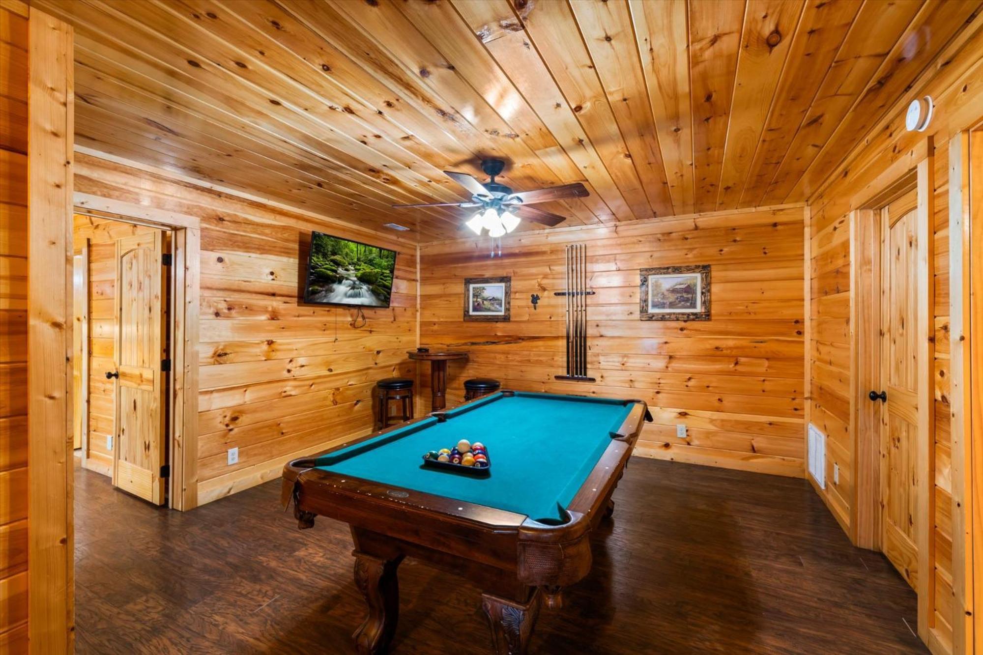 Holiday home Modern 3br Views Hot Tub Fire Pit Gameroom Free Attraction Tickets *