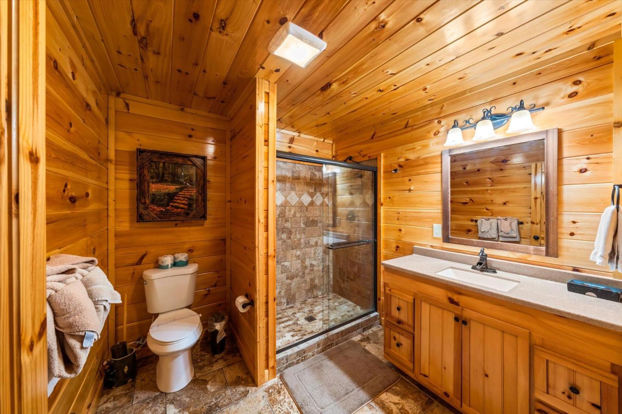 Modern 3br Views Hot Tub Fire Pit Gameroom Free Attraction Tickets Pigeon Forge