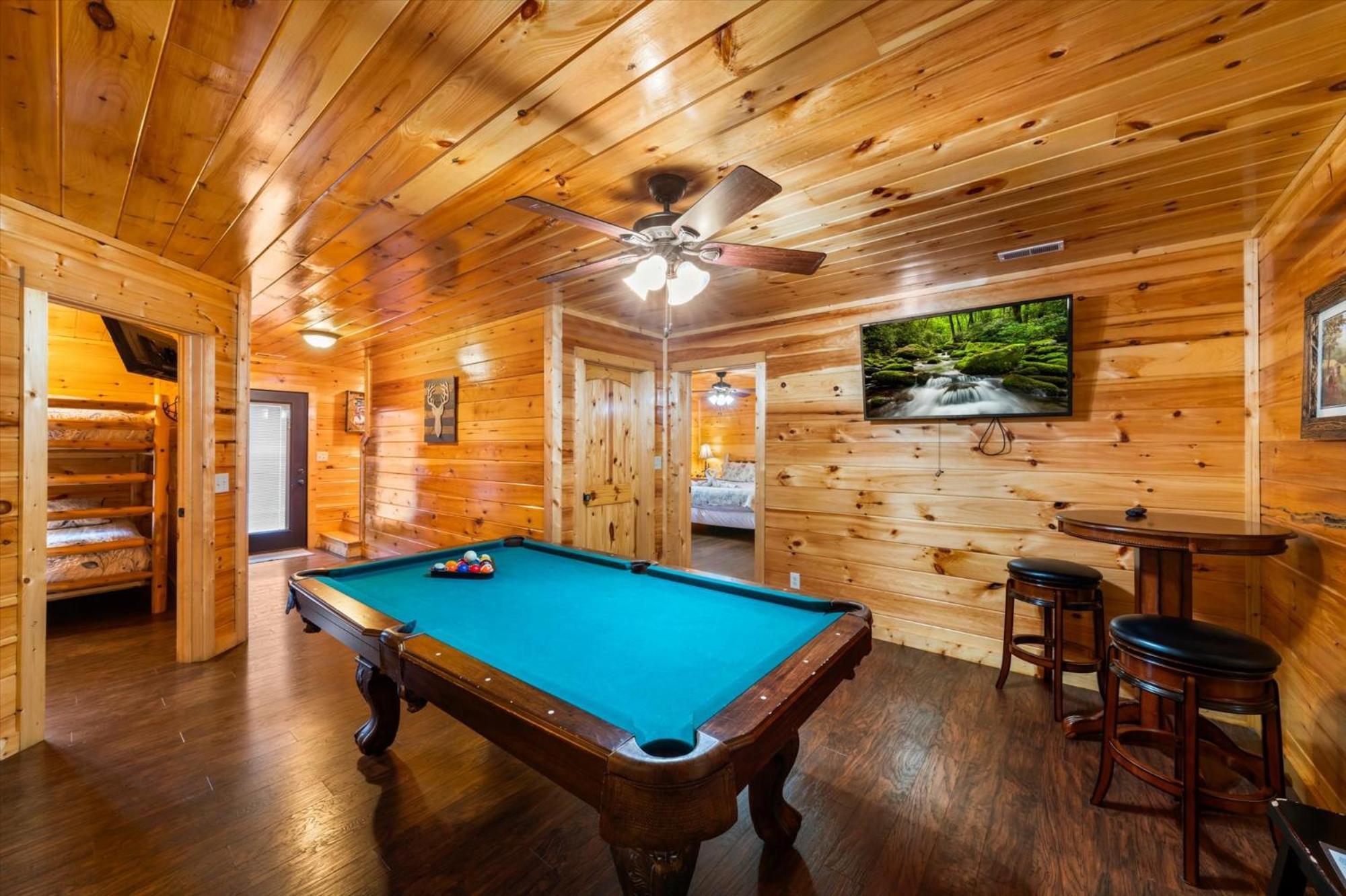 Holiday home Modern 3br Views Hot Tub Fire Pit Gameroom Free Attraction Tickets