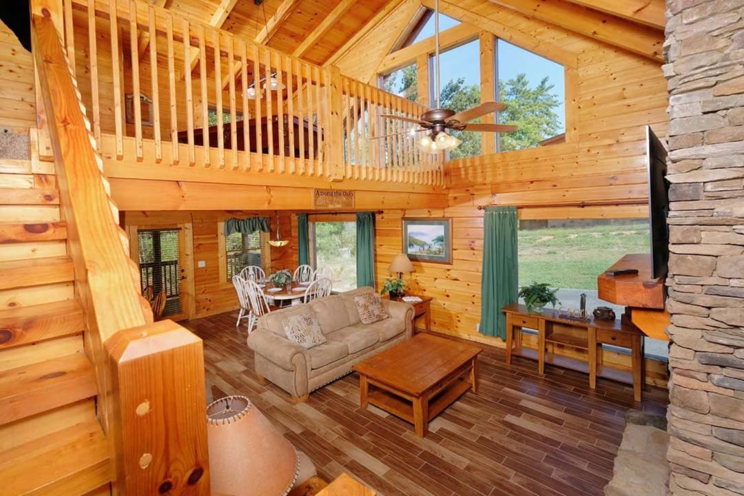 Among The Oaks Holiday home Pigeon Forge
