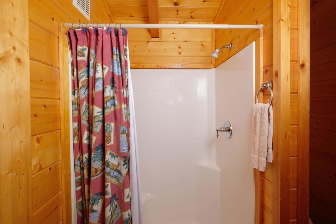 Holiday home Among The Oaks Pigeon Forge
