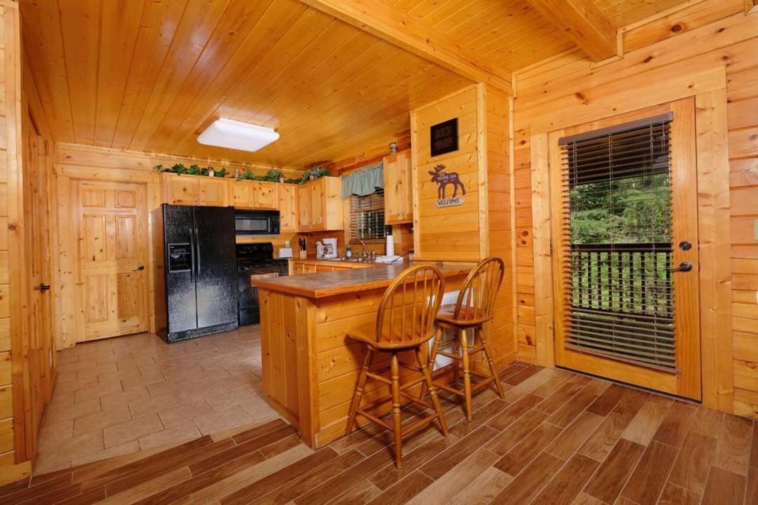 Among The Oaks Holiday home Pigeon Forge