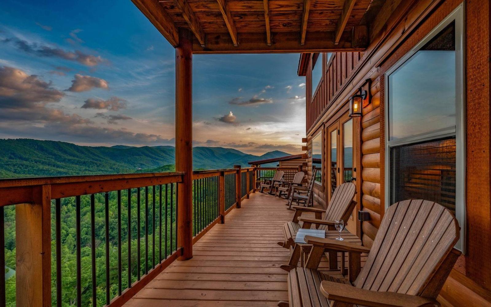 Grand Mountain View Pigeon Forge