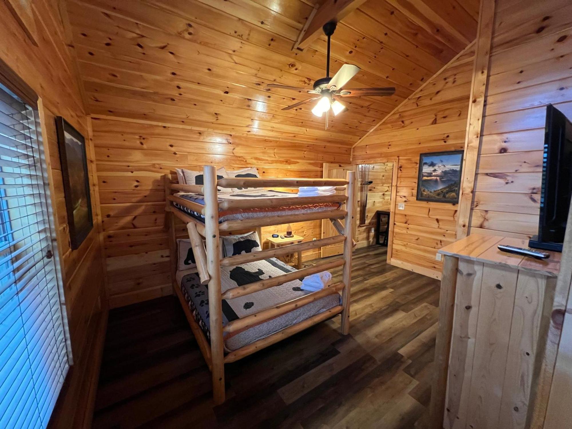 Pf Plunge 4 Bedroom Private Indoor Pool Game Hot Tub Prime Location Pigeon Forge