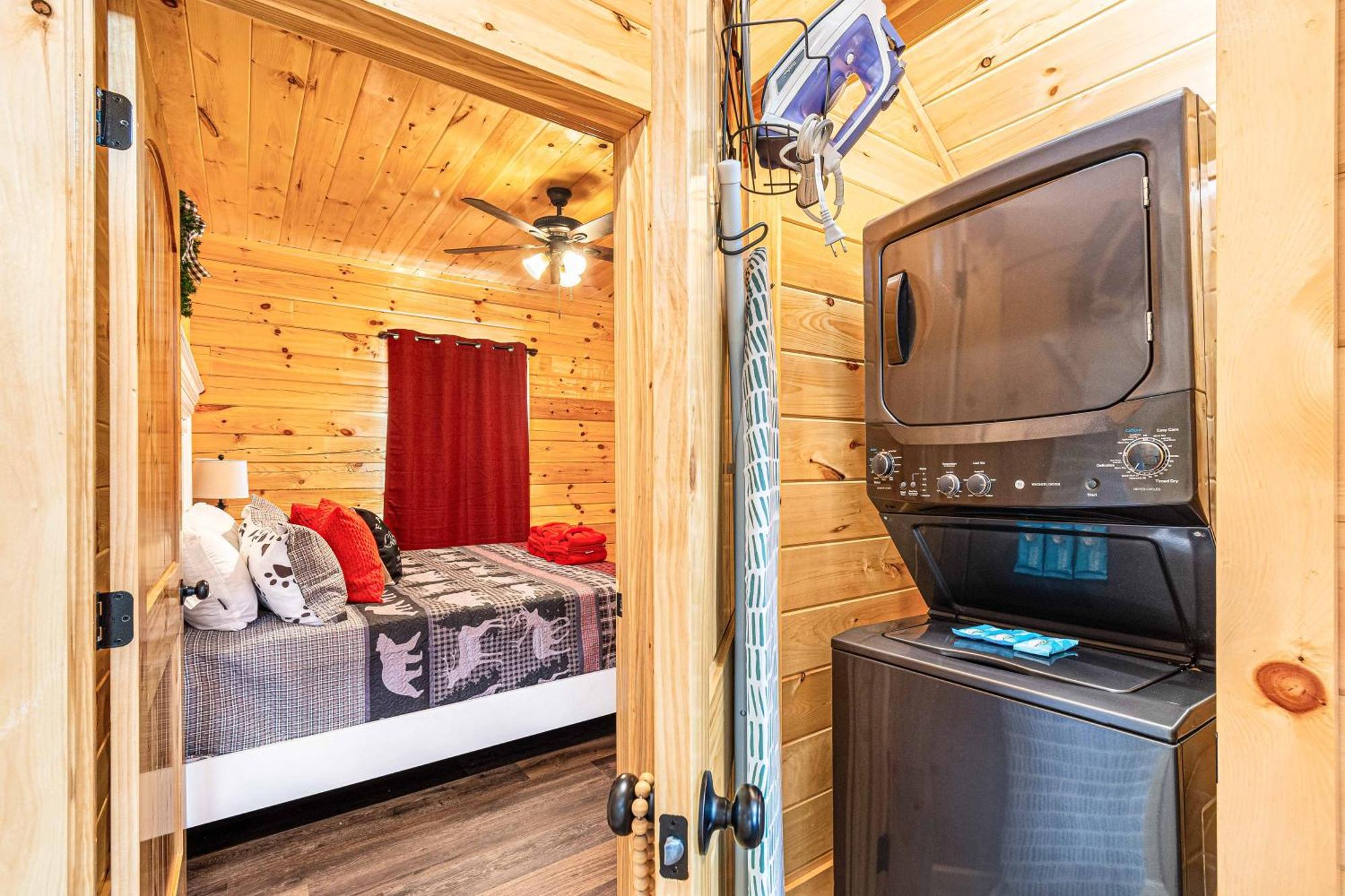 Holiday home Xmascabins By Smokystays- Christmas Themed Year Round! *