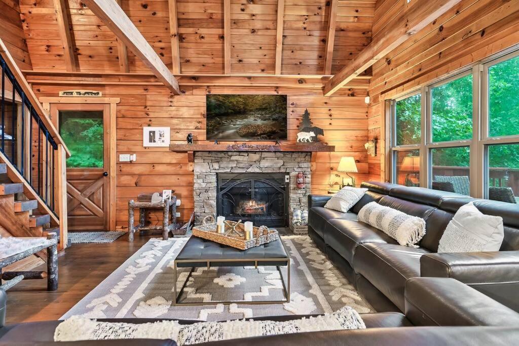 Mountain Views,king Beds, Pet Friendly, Private Retreat Pigeon Forge