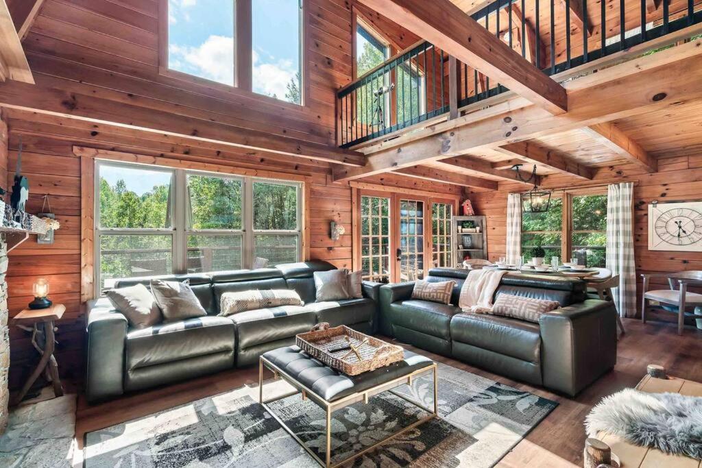 Mountain Views,king Beds, Pet Friendly, Private Retreat Holiday home Pigeon Forge