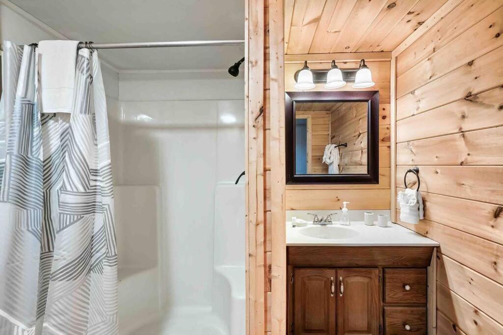 Mountain Views,king Beds, Pet Friendly, Private Retreat * Pigeon Forge