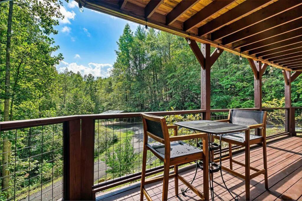 Mountain Views,king Beds, Pet Friendly, Private Retreat Pigeon Forge